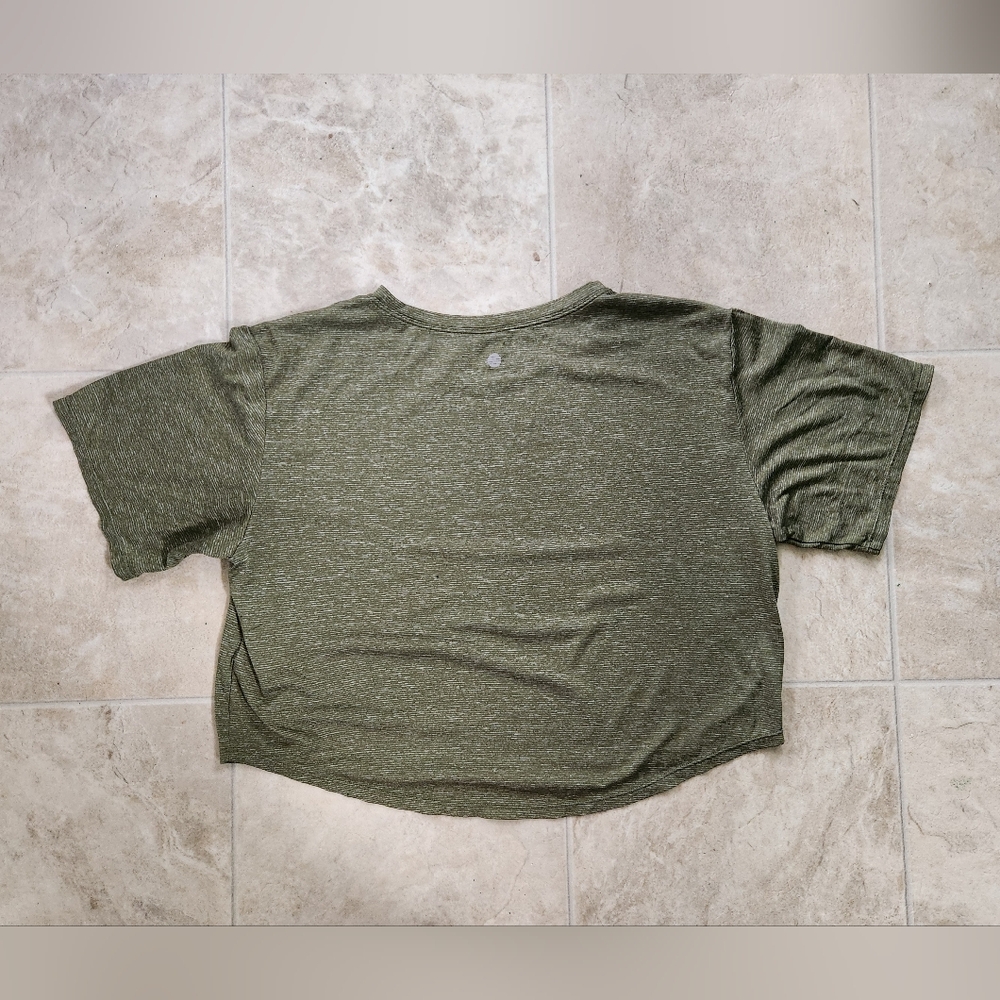 Z By Zella Cropped Athletic Top - Size Medium - Picture 9 of 10